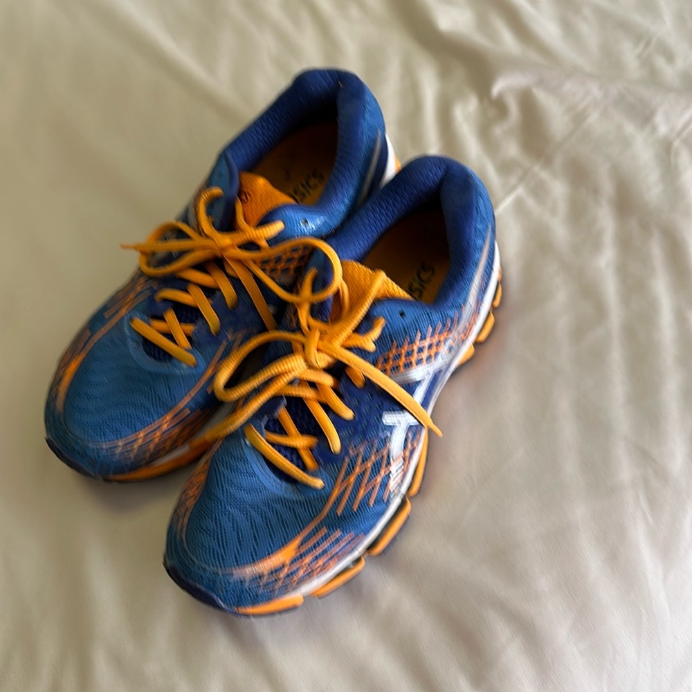 Women’s ASICS Gel-Nimbus size 8.5